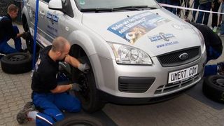 Das eingespielte Team von Reifen-Umert knackte den Rekord. (Foto: Vergölst)