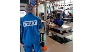 Die Edur-Mitarbeiter haben im Rahmen des KVP-Prozesses das Prüffeld für Kreisel- und Vakuumpumpen eigenständig untersucht und überarbeitet. Bild: Edur (Archiv: Vogel Business Media)