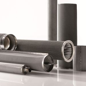 Kerzenfilter zur Abscheidung von Partikeln groser 50 µm in Ballastwasser-Aufbereitungsanlagen