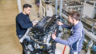 The highly efficient new 3.4 US gallons diesel engine MAN D30 is expected to be the last generation of diesel engines from Nuremberg. At the same time, battery production has started at the Nuremberg site. (Image:MAN)
