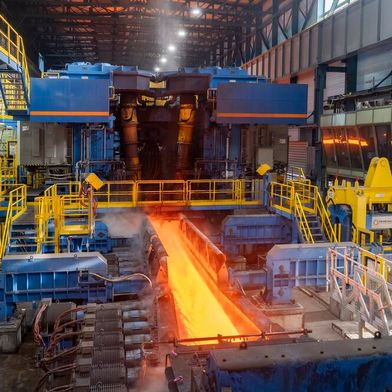 Das Duisburger Warmbandwerk 4 von Thyssenkrupp Steel Europe hat nach einem Brand wieder die Produktion aufgenommen ... (Bild: thyssenkrupp Steel Europe AG)