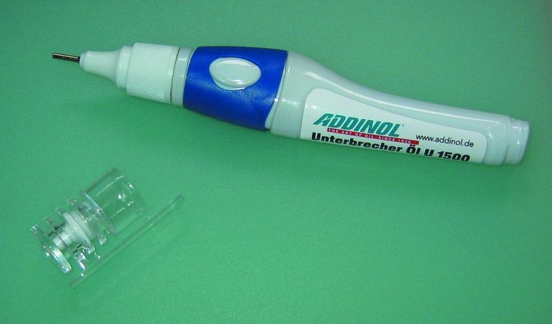 Addinol bietet ein Spezial-Öl für Schmierfilze in Kontaktzündungen. Es schützt den Zündunterbrecher dauerhaft vor Trockenlauf und Beschädigungen.  (Foto: Addinol)