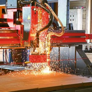Die erlcut e540 von ERL Automation steht für hochpräzise, qualitativ einwandfreie Schneidergebnisse. Zur Verfügung stehen dabei ein Plasma- und ein Autogenschneidbrenner.