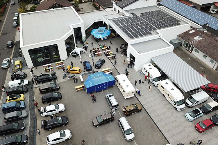 Ingesamt investierte der Betrieb knapp 2,2 Millionen Euro in den Bau.  (Autohaus Echterstrasse)