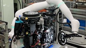 The seventh axis on the cobot increases flexibility in production and logistics. (Image: Yamaha Robotics)