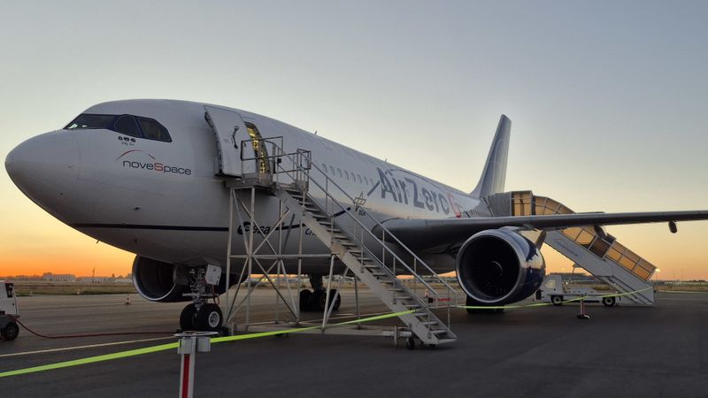 The Airbus A310 ZERO-G stands ready for the 47th DLR parabolic flight campaign. It took place in Bordeaux from 7 to 18 September 2026. A total of twelve experiments from the fields of biology, physics, technology and materials science were on board.(Source:  DLR (CC BY-NC-ND 3.0))