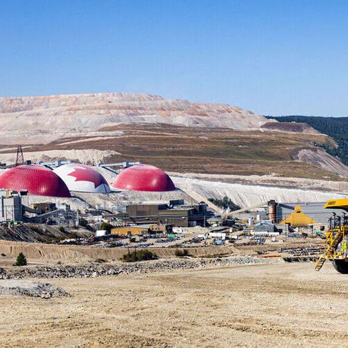 Teck's Highland Valley Copper Mine project near Logan Lake, British Columbia, Canada.(Source:  Teck Resources)