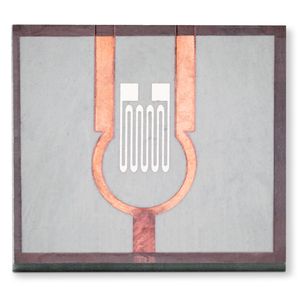 Hier ein Wirbelstromsensor. Er wird im LDS-Verfahren (Laserdirektstrukturieren) hergestellt und besteht auch aus dem Compound Tecacomp PEEK LDS grey von Ensinger. Dieses Hochleistungspolymer erfülle vor allem hohe Oberflächenanforderungen.
