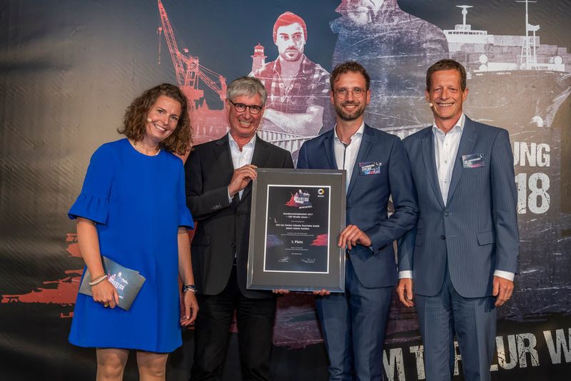 Den 1. Platz bei der Kundenzufriedenheit in der Kategorie Smart belegte die CCC Car Center Colonia Vertriebs GmbH in Aachen. (Daimler AG)