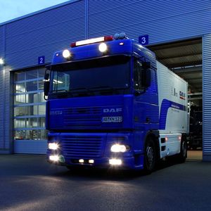 Ein wahres Kraftpaket: Das Servicemobil des 24-Stunden-Notdienstes rückt bei Entfernungen bis zu 100 Kilometer aus. Im Rahmen des ITS, dem europaweiten Pannendienst von DAF, leistet das Unternehmen Kraft Nutzfahrzeuge 365 Tage im Jahr Dienst am Kunden.