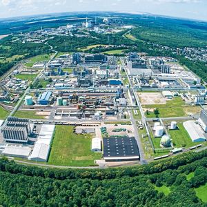 (Infraserv Knapsack; © Reservoir Dots, ©mozZz - stock.adobe.com)