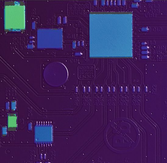 Die Inspektion von Leiterplatten in der Elektronikfertigung ist eine der häufigsten Anwendungen für den SurfaceControl 3D 3500. (Micro-Epsilon)