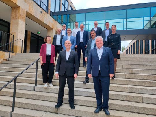 Das ist der frisch gebackene Vorstand des VDMA Software und Digitalisierung. Sebastian Betzin, zweiter von links, ist der neue Vorstand für die nächsten vier Jahre.(Bild:  VDMA)