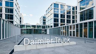 Das Konzernergebnis des Herstellers lag in den ersten drei Monaten des Jahres bei 795 Millionen Euro. (Bild: Daimler Truck)