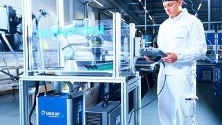 Technoform markiert seine Kunststoff- Wärmeübertragungsflächen für industrielle Wärmetauscher mit dem Gravurlaser Quasar von Mobil-Mark.  (Mobil-Mark)