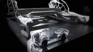 Das im Aluminium-Gussverfahren hergestellte, „BIONEQXX“-Element ist das derzeit größte Leichtmetall-Strukturbauteil bei Mercedes-Benz und bildet die Hauptkomponente im Heck des EQXX – den Heckboden. (Bild: Mercedes-Benz)