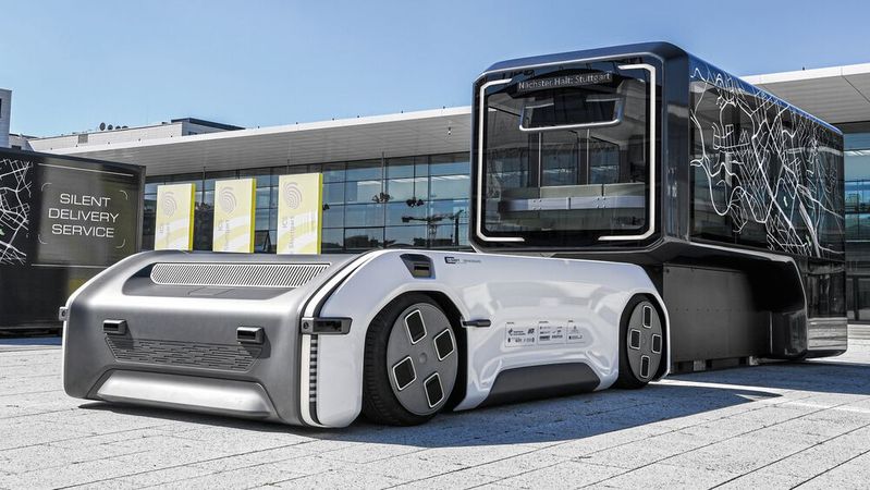 Vielseitiges Fahrzeugkonzept: Mit dem U-Shift können wechselweise Personen und Güter befördert werden. Für jede dieser Anforderungen gibt es unterschiedliche Module, die das Fahrzeug selbstständig und ohne fremde Hilfsmittel in minutenschnelle wechseln kann.(Bild:  Institut für Fahrzeugkonzepte / DLR)