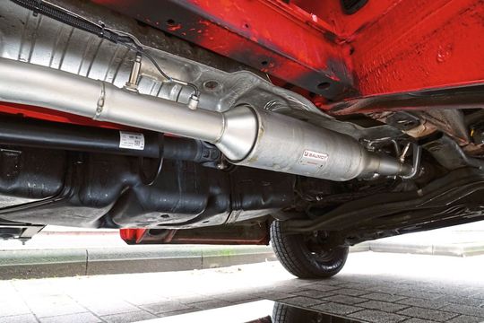 SCR-Katalysator von Baumot in einem Transporter: In diesen Wochen sollen die ersten Nachrüstsysteme auf den Markt kommen. SCR-Katalysator von Baumot in einem Transporter: In diesen Wochen sollen die ersten Nachrüstsysteme auf den Markt kommen.