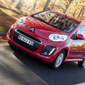 Besonders im Mini- und Kleinwagensegment sorgt der Dreizylinder derzeit für Furore. Beispiele sind der Citroën C1 ...