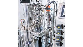 Automatisierung erlebt einen unaufhaltsamen Fortschritt und wird durch innovative Technologien wie ChatGPT verstärkt. Eine interdisziplinäre Datensammlung und ihre Auswertung sind entscheidend, um in dieser Ära wettbewerbsfähig zu bleiben.  (Bild: COPA-DATA)