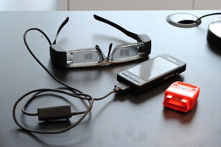 Ebenfalls von Texa: Augmented Reality Glasses. Die Brille, die zusammen mit Epson entwickelt wurde, projeziert Technikern notwendige Reparaturinformationen direkt vor die Augen. (Foto: Mack)