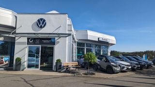 Das Autohaus Rudolph in Oelsnitz treibt den Wandel zum Mobilitätsdienstleister voran. (Bild: Simon – VCG)
