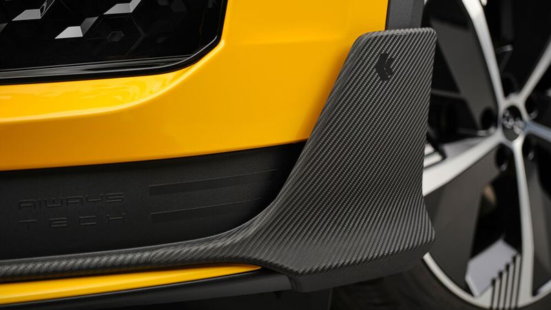 Luftleitelemente an der Karosserie im Karbon-Look verbessern die Aerodynamik. (Bild: Aiways)