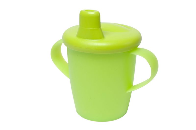 Mandy Haberman erfand den „Anyway Up Cup“ für Kleinkinder. Der Großkonzern Jackel International Limited kopierte daraufhin die Tasse, ohne das Patent zu erwerben und brachte den Becher unter seiner „Tommee Tippee“-Marke heraus. Haberman verklagt das Unternehmen – und gewinnt. (Bild: © Mandy Haberman 2015)