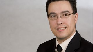 Sascha Karbginski, Teamleiter IT-Operations/Support bei der DER Deutsches Reisebüro GmbH & Co. OHG : „Es dauerte keine viertel Stunde, bis wir nur noch über die Einsatzmöglichkeiten von VDI sprachen.“ Seine Erfahrungen flossen in das Buch über VMware View ein. (Bild: Sascha Karbginski)