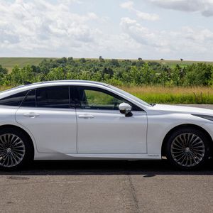 Der neue Mirai ist knapp fünf Meter lang und 6,5 Zentimeter tiefer als der Vorgänger.(Bild:  Harald Dawo)