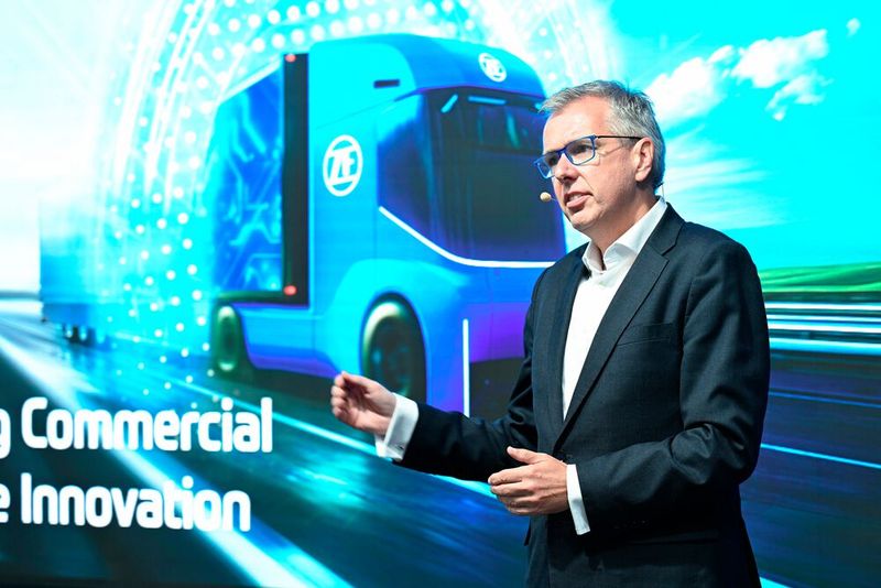 ZF-CEO Holger Klein: „Wir verstehen uns als Gestalter und Taktgeber für die Mobilität von morgen – egal ob im Pkw, Nutzfahrzeug oder in Industrieanwendungen.“(Bild:  ZF Group)