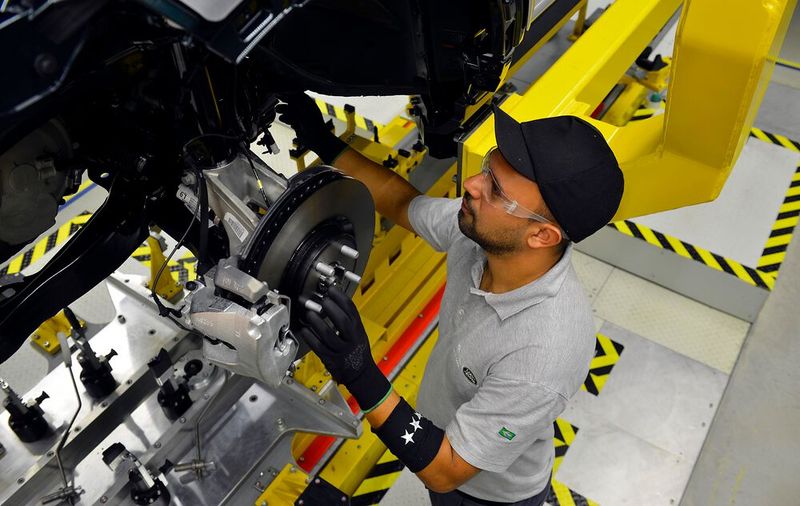 Am Standort entstehen der Range Rover Evoque und der Land Rover Discovery Sport für brasilianische Kunden. (Bild: Jaguar Land Rover)