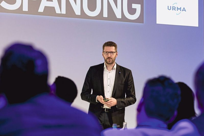 Dr. Christian Hörr, Zeiss Digital Innovation, zum virtuellen Maschinenbediener: Paradigmenwechsel in der Präzisionszerspanung. (Bild: Stefan Bausewein)