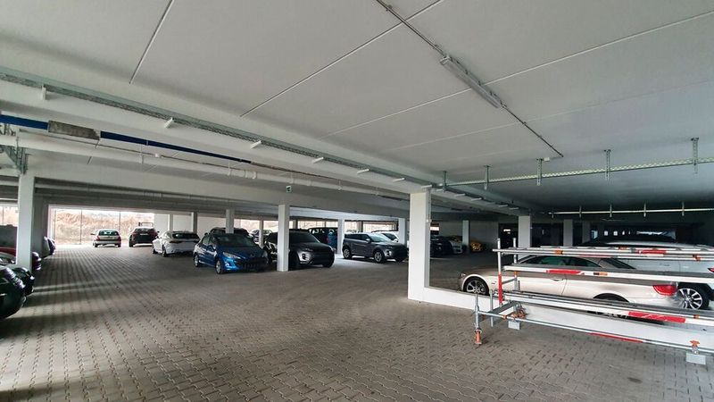 Die Tiefgarage ist voll flutbar und dient als Lagerfläche. (Mauritz/»kfz-betrieb«)