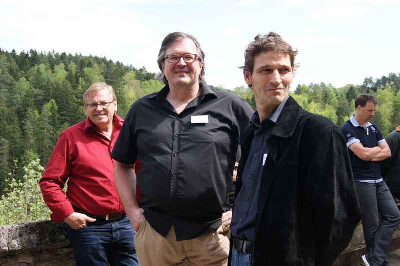 Das gute Wetter erlaubte es, die Pausen auf der Terrasse zu verbringen. (Archiv: Vogel Business Media)