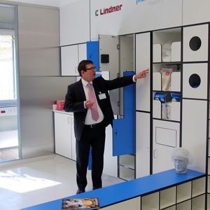 Ralf Stahl, Key Account Manager der Kemmlit-Bauelemente bei seinem Fachvortrag.