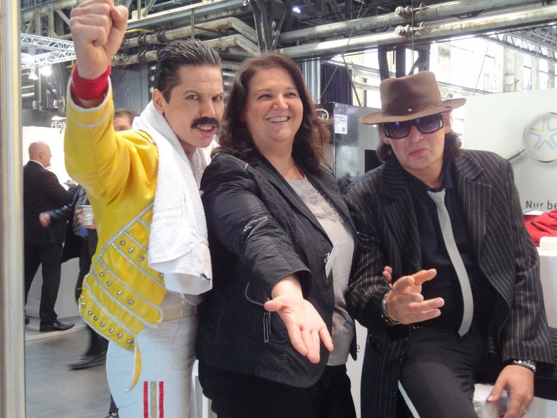 Lilli Kos, IT-BUSINESS, mit den Rock-Legenden (Archiv: Vogel Business Media)