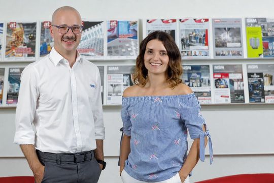 Wolfgang Ulmer, Managing Director der Grob Schweiz AG, sprach mit Nastassja Neumaier, stv. SMM-Chefredaktorin, über 100 Jahre Grob und die Zukunftsfähigkeit des Werkplatzes Schweiz.(Bild:  Matthias Böhm)