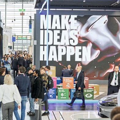 Mehr als 800 Aussteller und Partner präsentieren Produkte und Lösungen aus den Bereichen Primäraluminium, Halbzeuge und veredelte Produkte, Maschinen und Verarbeitungstechnologie, Oberflächenbehandlung, Software und Recycling. (Bild: RX)