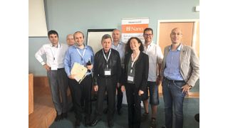 Bilal Gökce von der Universität Duisburg-Essen mit den Jurymitgliedern der Preisverleihung der Angel-Konferenz in Lyon. (Trumpf GmbH + Co. KG)