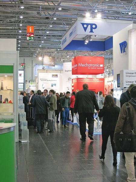 Die Compamed findet traditionell in den Hallen 8a und 8b der Messe Düsseldorft statt. 2015 beträgt die Laufzeit erstmals vier Tage. (Bild: Schäfer)