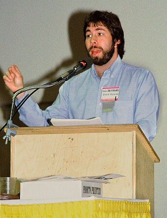 Steve Wozniak im Jahr 1983. (Bild: Steve Wozniak, 1983 / Alan Light / CC BY / Wikimedia Commons)