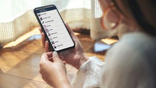 Intelligente Pflege-Software-Lösungen bieten die Möglichkeit,  textintensiven Eingaben per „speech to text“ abzuarbeiten (© NOVENTIcare)