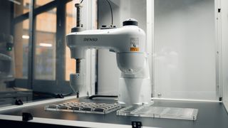 Auf der Hannover Messe 2026 stellt Denso seine Scara-Roboter der HSR-Reihe vor. (Bild: Denso Robotics)