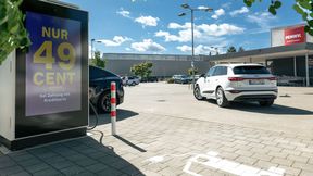 Laden auf einem neuen Level: mit der „ChargePost“-All-in-one-Station für ultraschnelles Laden. (Bild: Michael Pogoda)