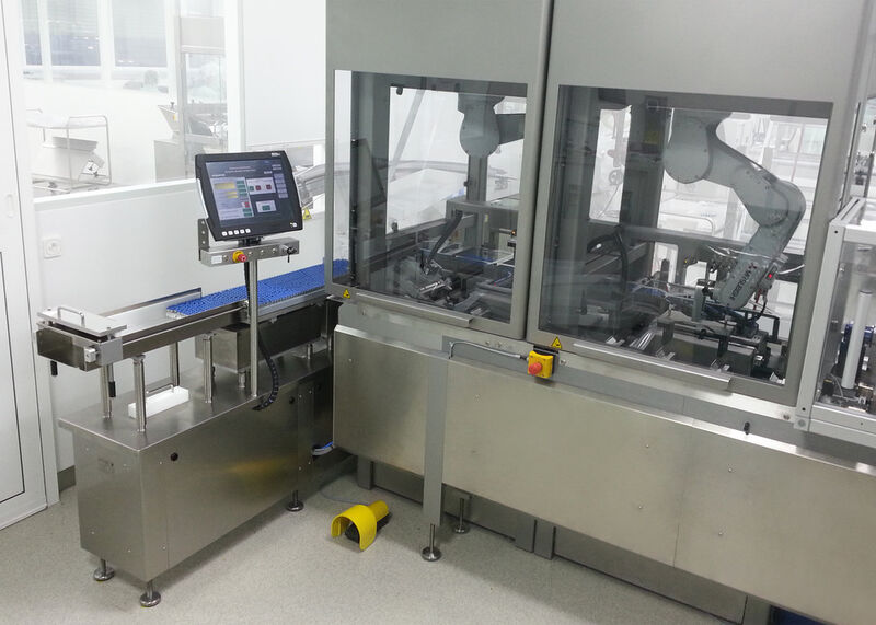 Die Lösung zum Vials-Handling besteht im Wesentlichen aus zwei MRT-Zellen mit je einem Knickarm-Überkopf-Roboter von Mitsubishi Electric und einer Förderlinie. (Bild: Mitsubishi Electric Europe)