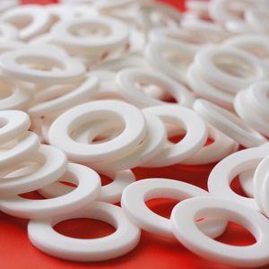 Die Mahlscheiben können sich frei auf der Achswelle bewegen.