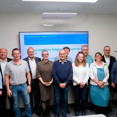 Die Vertreter des Kfz-Gewerbes Thüringen trafen sich in Erfurt mit dem Vorstand und der Geschäftsführerung, um über das weitere Vorgehen im Streit zwischen den ZVK-Landesverbänden zu entscheiden.  (Bild: Holger Zietz - VCG)