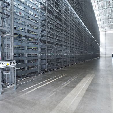 Die Erweiterung des Distributionszentrums erfolgt im laufenden Betrieb, bis zur Fertigstellung 2028 sind fünf Go-Lives geplant. (Bild: Kramp)