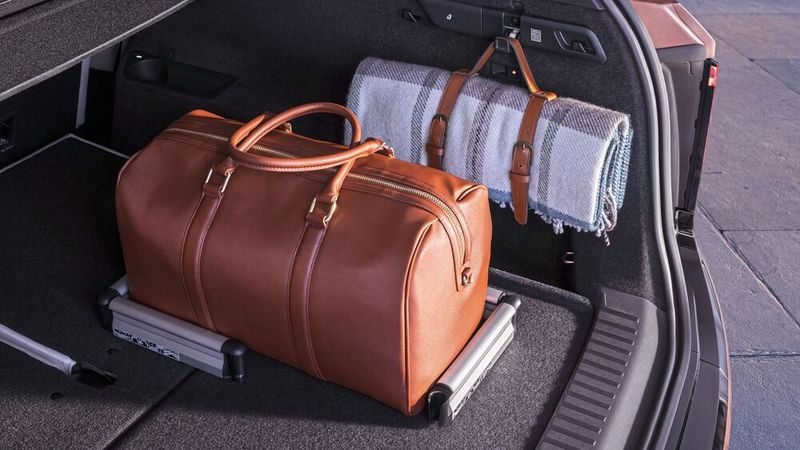 In Fünfer-Bestuhlung passen bis zu 935 Liter rein, als Siebensitzer schluckt der Neuzugang immerhin noch 299 Liter. (Bild: Skoda)